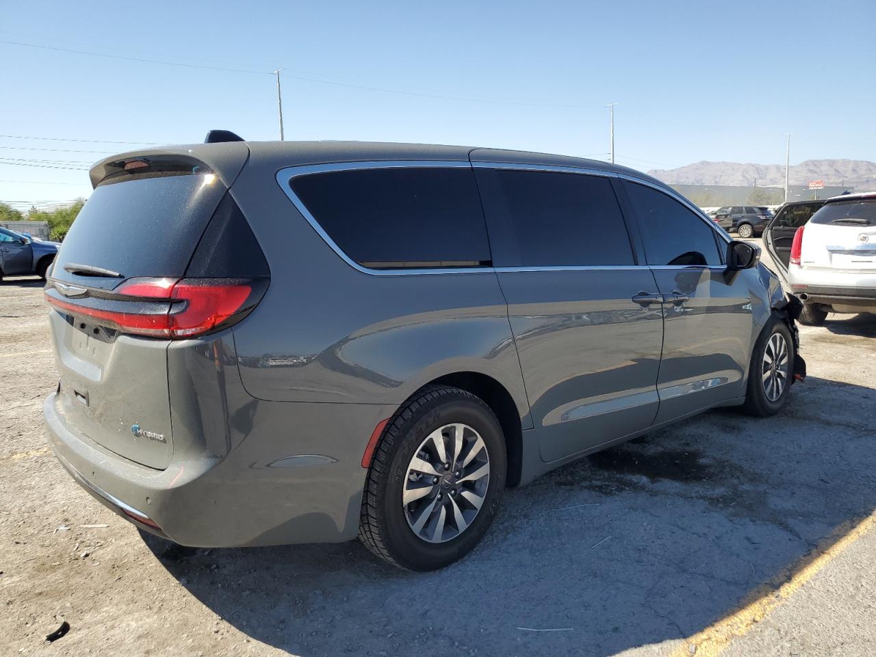 CHRYSLER PACIFICA HYBRID TOURING L