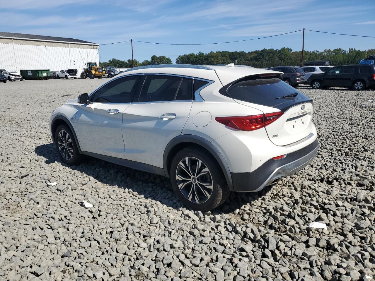 INFINITI QX30 BASE