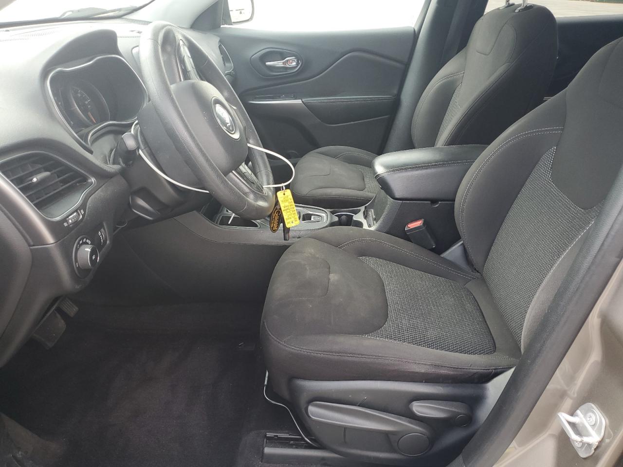 JEEP GRAND CHEROKEE LATITUDE