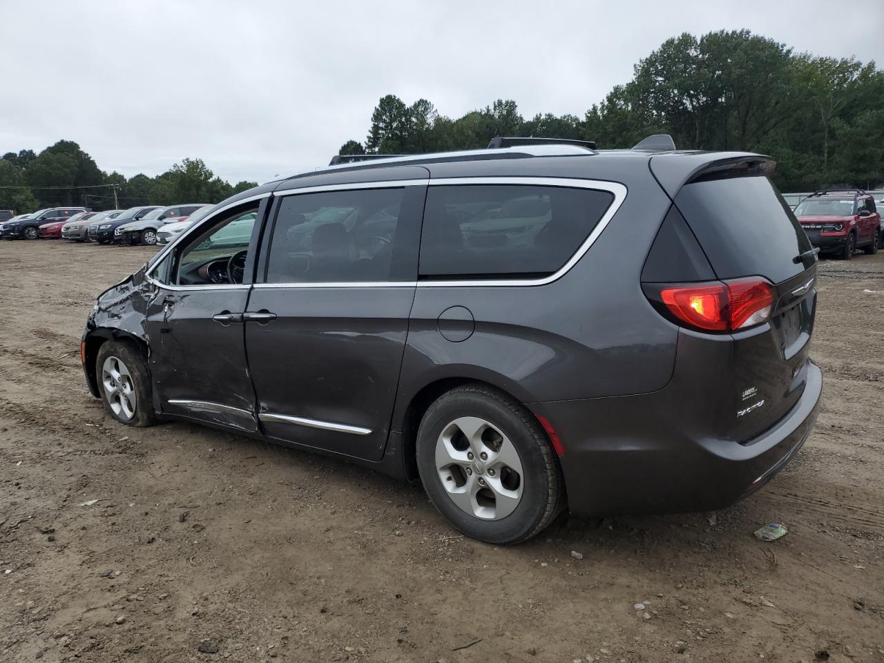 CHRYSLER PACIFICA TOURING L PLUS