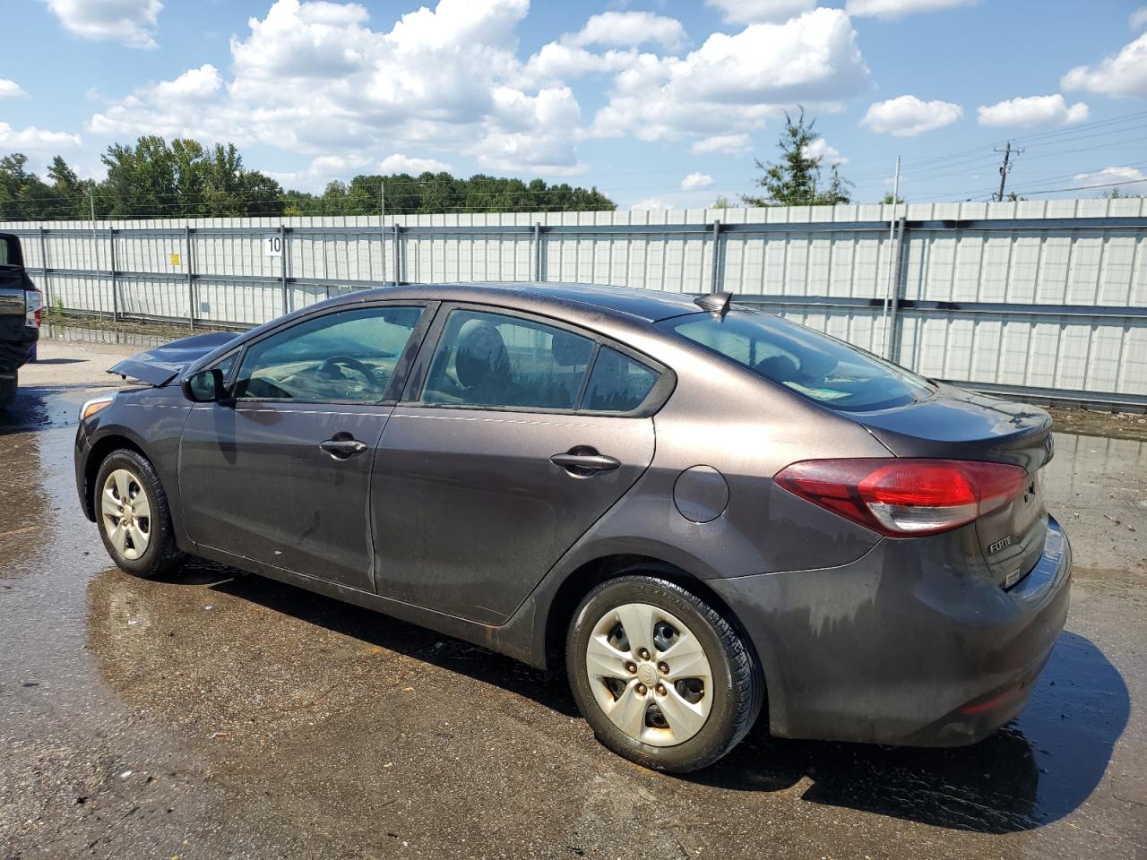 Lot #3239302138 2017 KIA FORTE LX