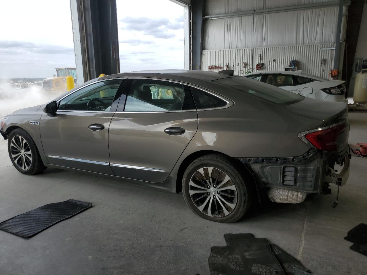 BUICK LACROSSE ESSENCE