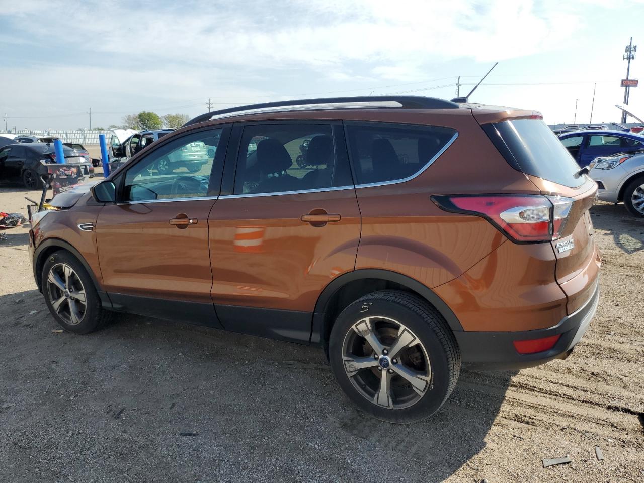 FORD ESCAPE SE