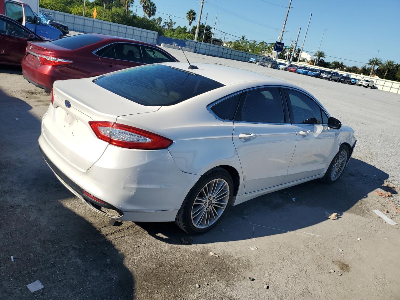 FORD FUSION SE