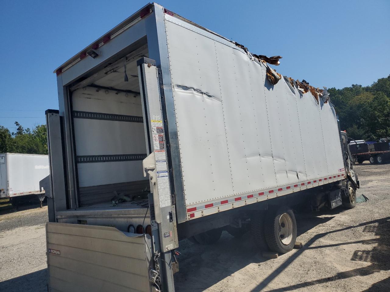 Lot #3280480127 2023 ISUZU NQR