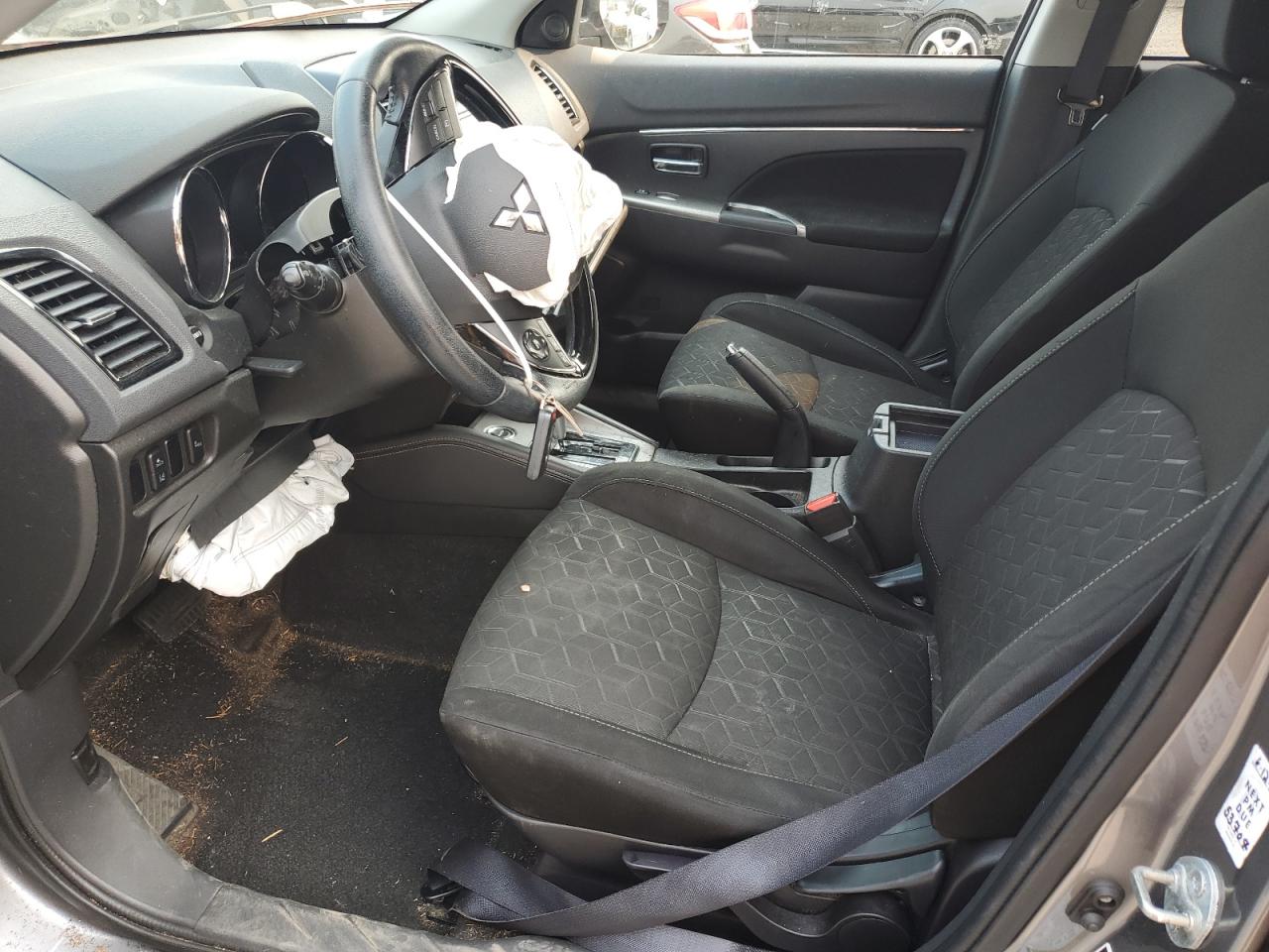 MITSUBISHI OUTLANDER ES