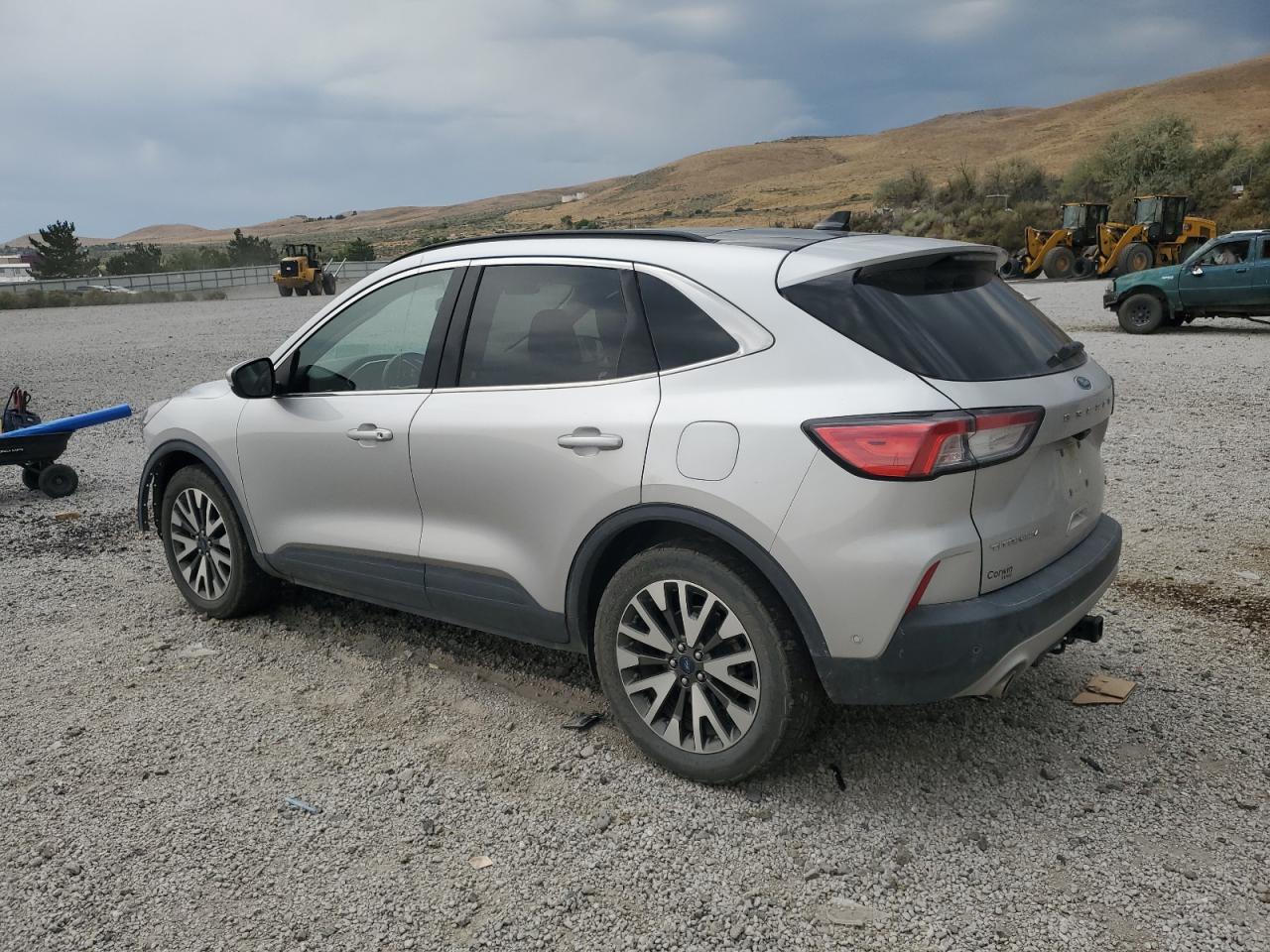 FORD ESCAPE TITANIUM