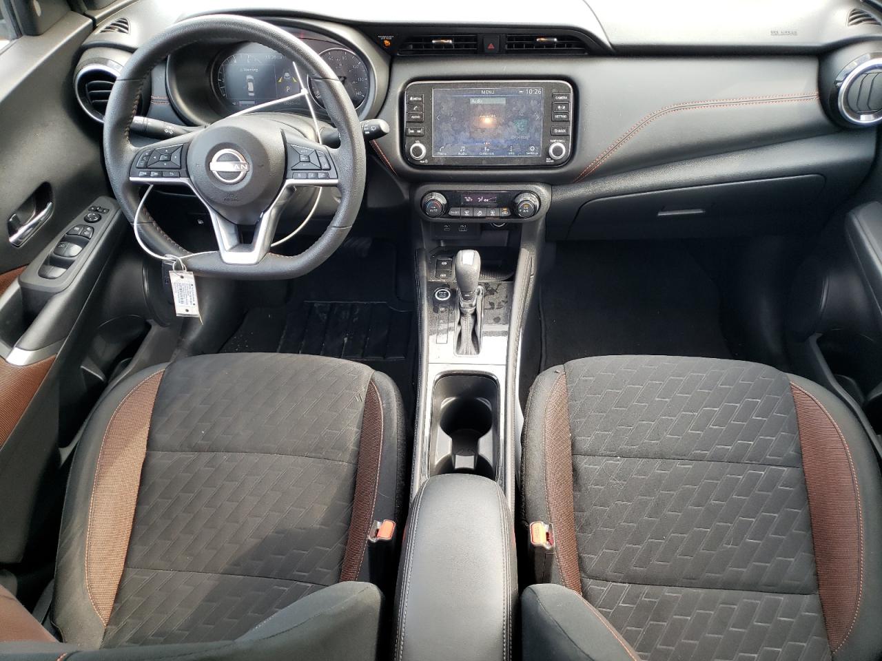 NISSAN KICKS SR