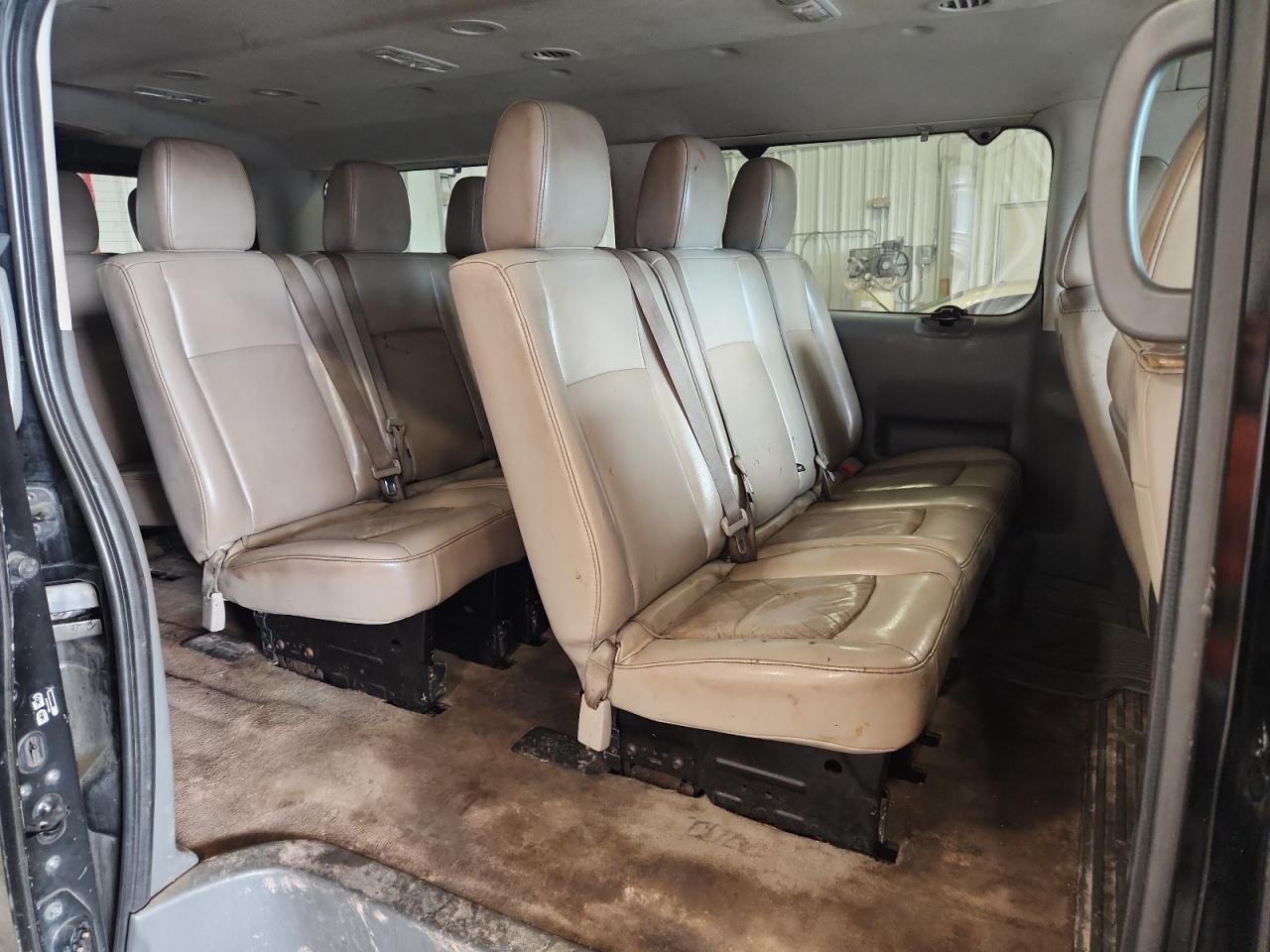 NISSAN NV3500 3500 S