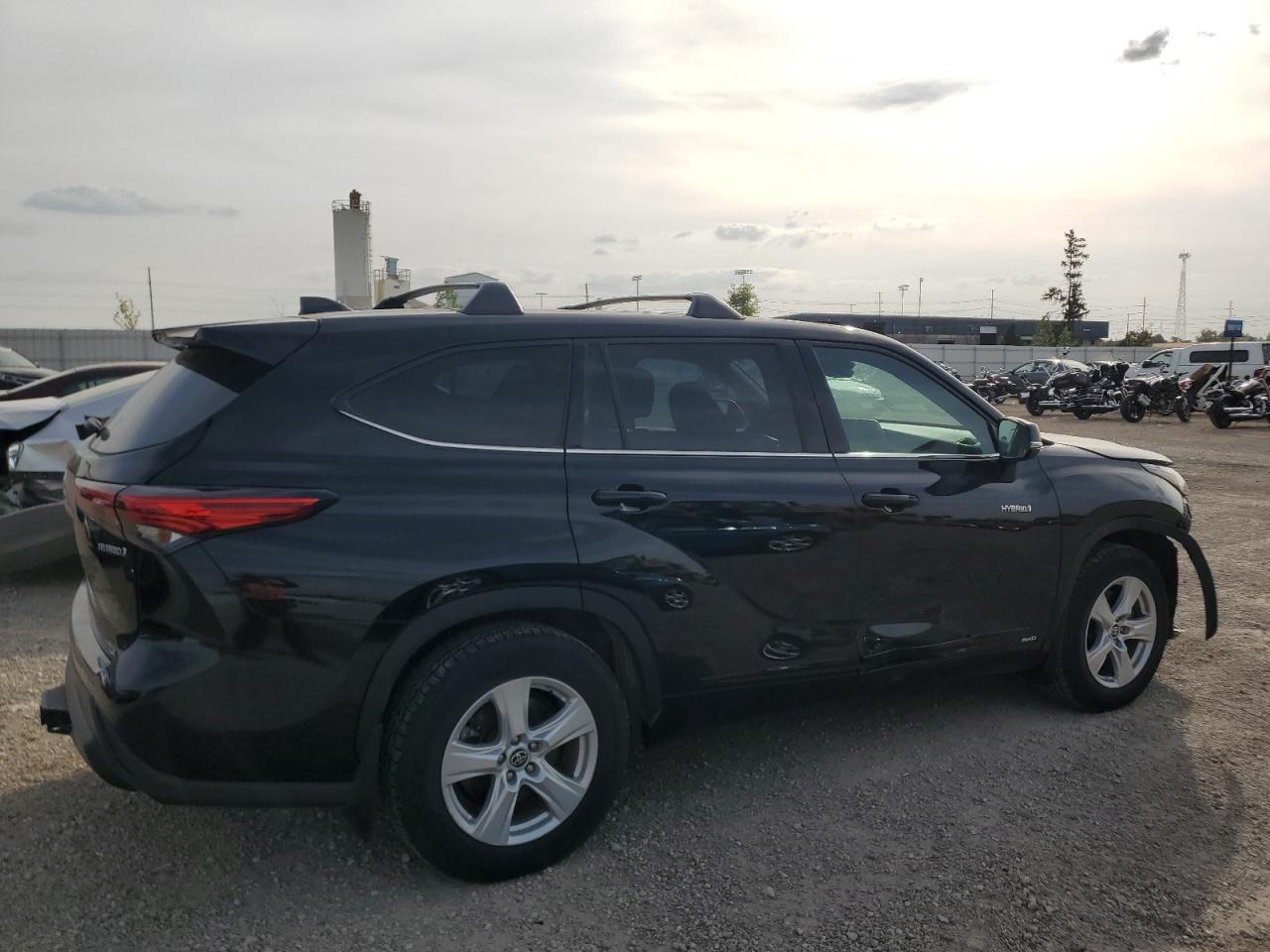 TOYOTA HIGHLANDER HYBRID LE