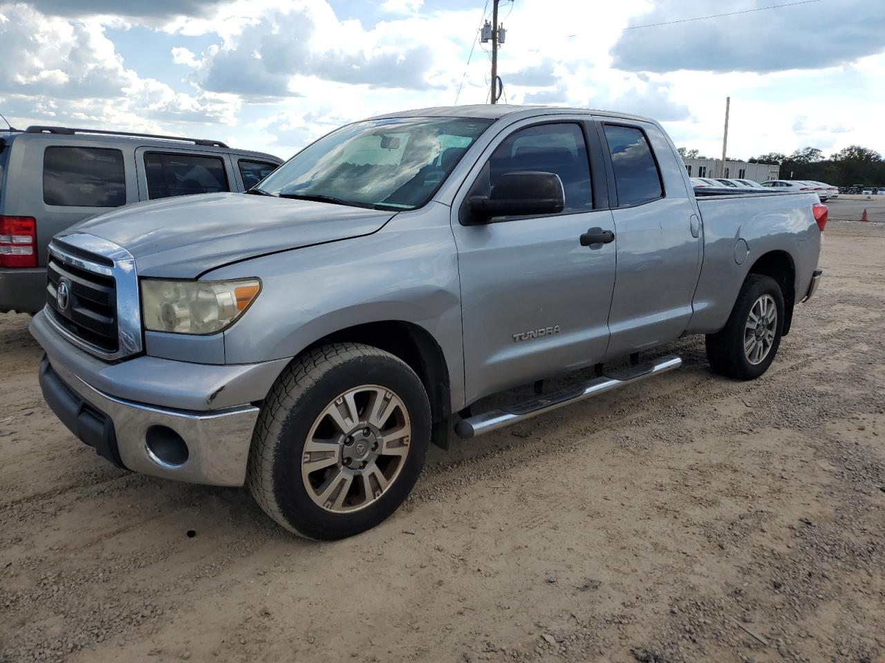TOYOTA TUNDRA DOUBLE CAB SR5