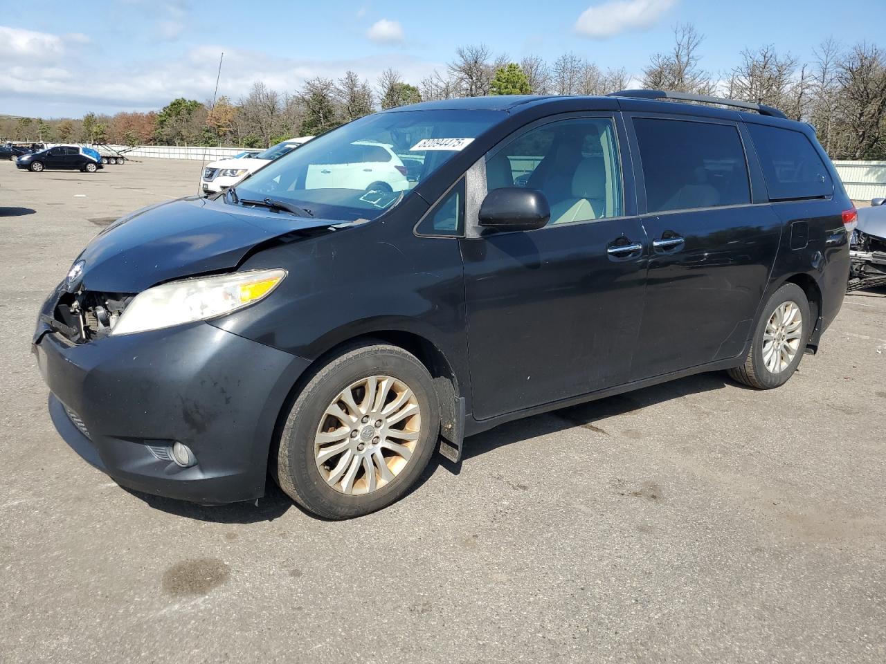 TOYOTA SIENNA XLE