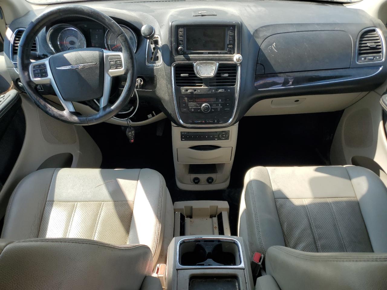 CHRYSLER TOWN & COUNTRY TOURING L