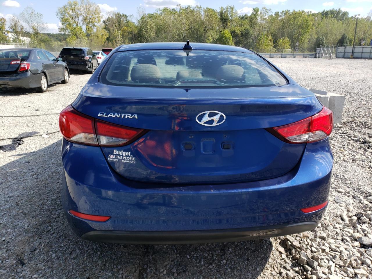HYUNDAI ELANTRA SE