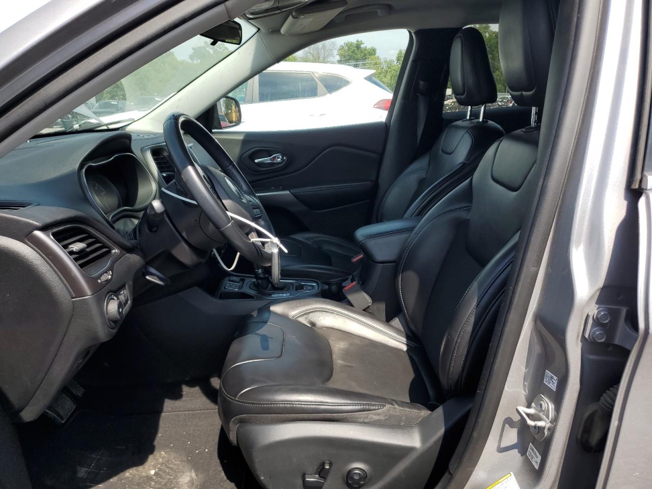 JEEP GRAND CHEROKEE LATITUDE PLUS