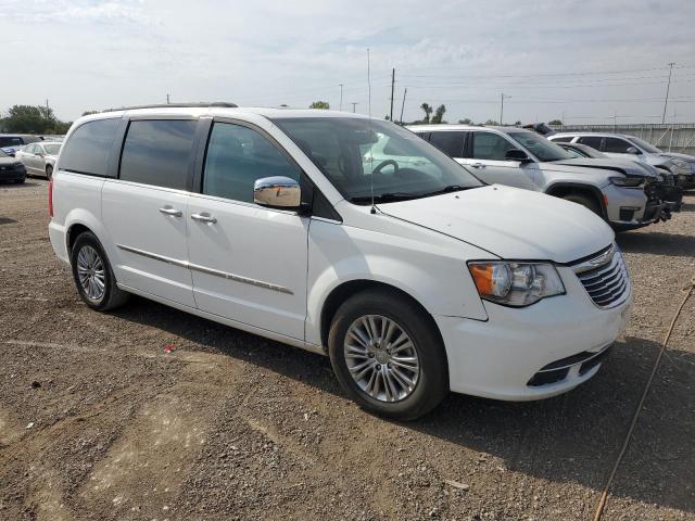 2016 CHRYSLER TOWN & COU 2C4RC1CG5GR149503