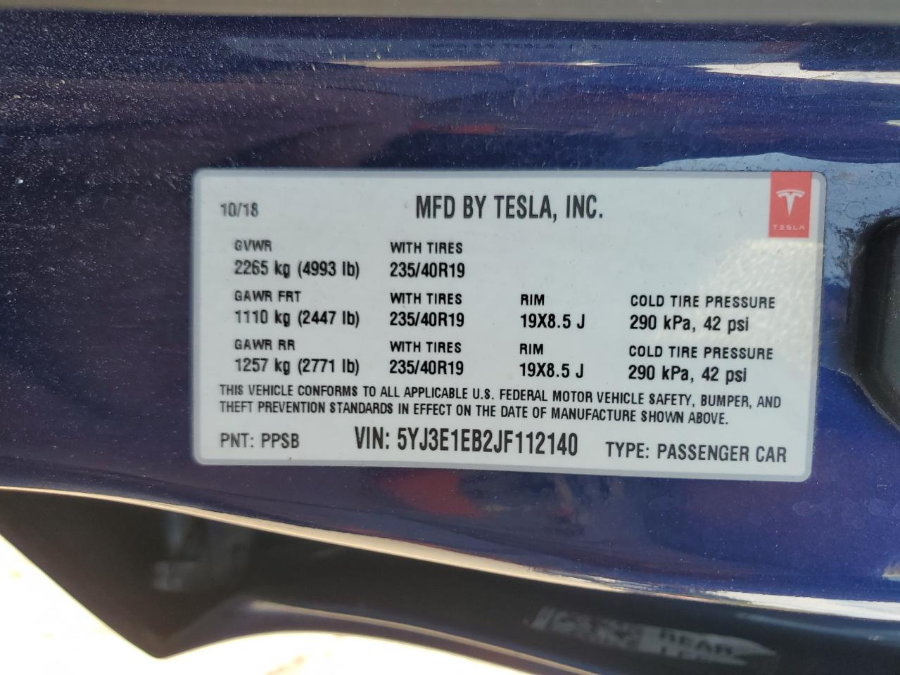 TESLA MODEL 3