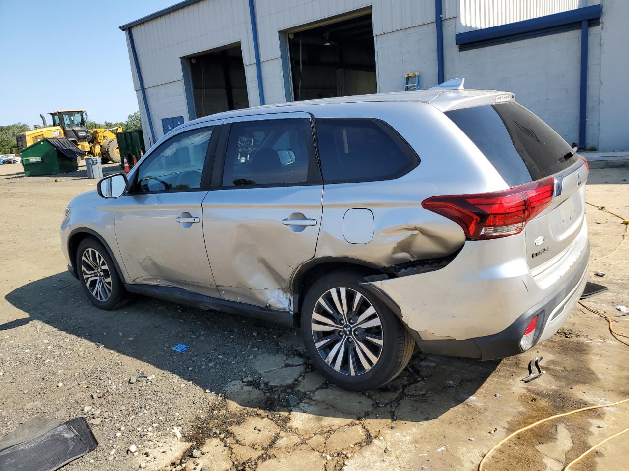 MITSUBISHI OUTLANDER ES