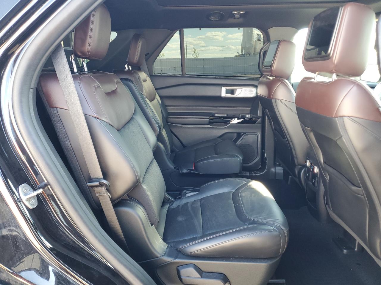 FORD EXPLORER PLATINUM