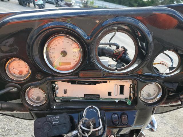 2011 HARLEY-DAVIDSON FLHX 1HD1KB415BB666306