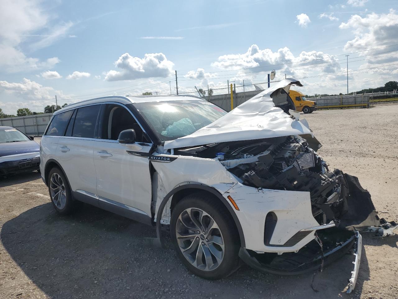 LINCOLN AVIATOR RESERVE