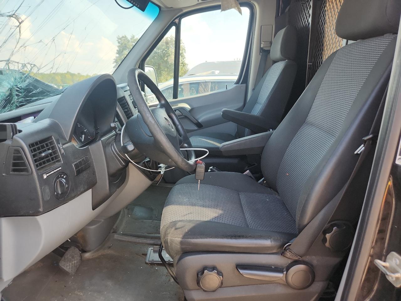 MERCEDES-BENZ SPRINTER 2500