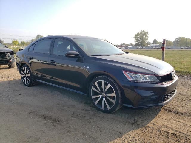 2018 VOLKSWAGEN PASSAT GT 1VWJM7A33JC032710