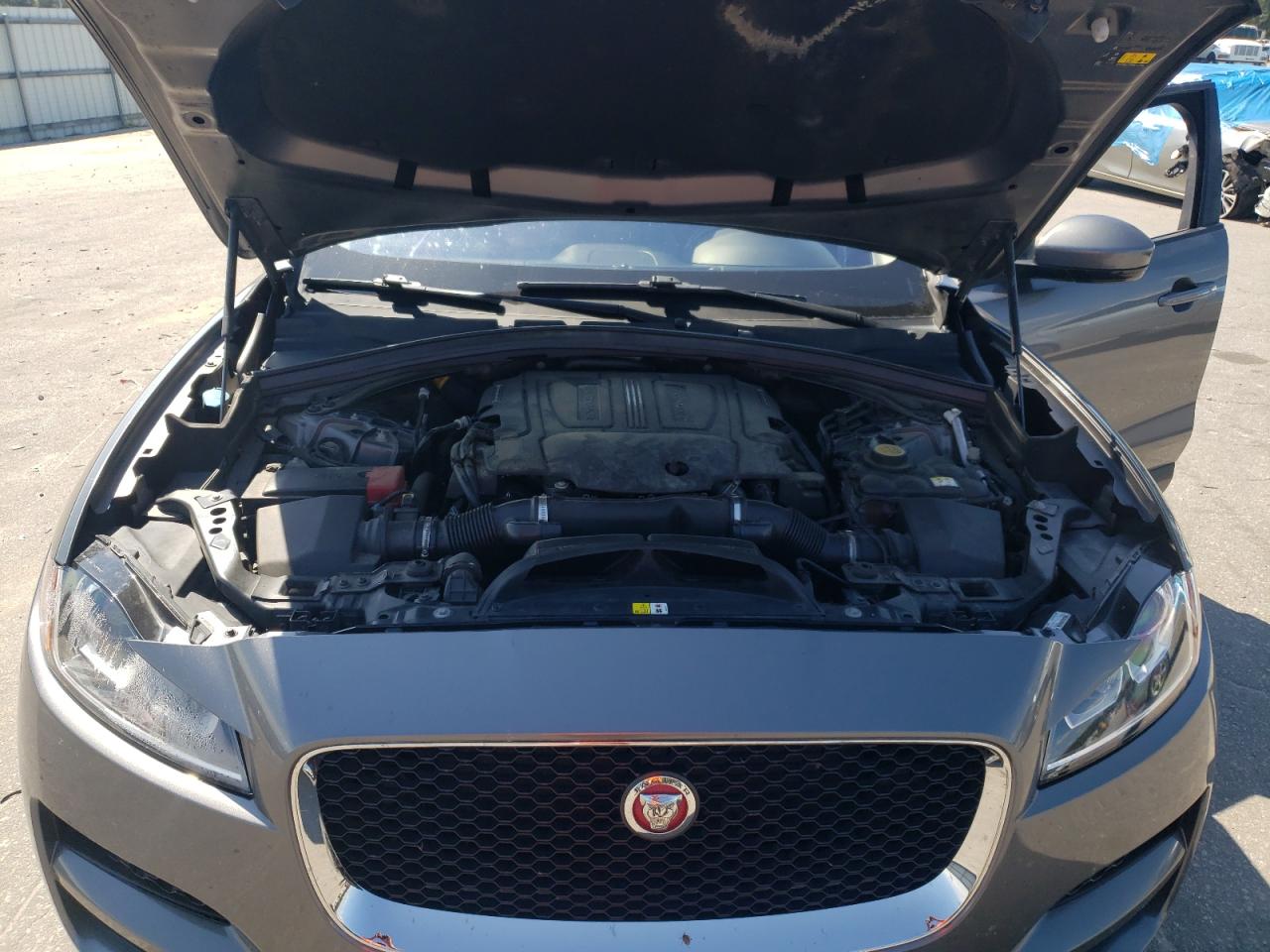 JAGUAR F-PACE PREMIUM