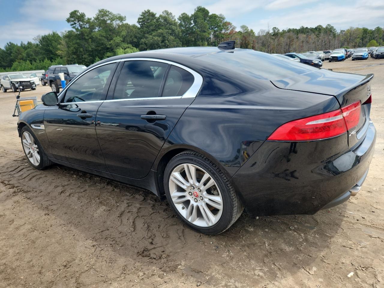 JAGUAR XE PREMIUM