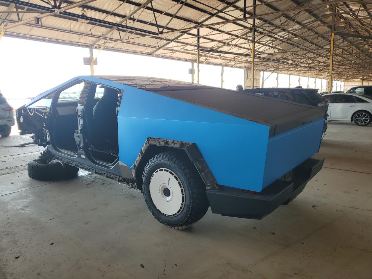 Lot #3309683864 2024 TESLA CYBERTRUCK