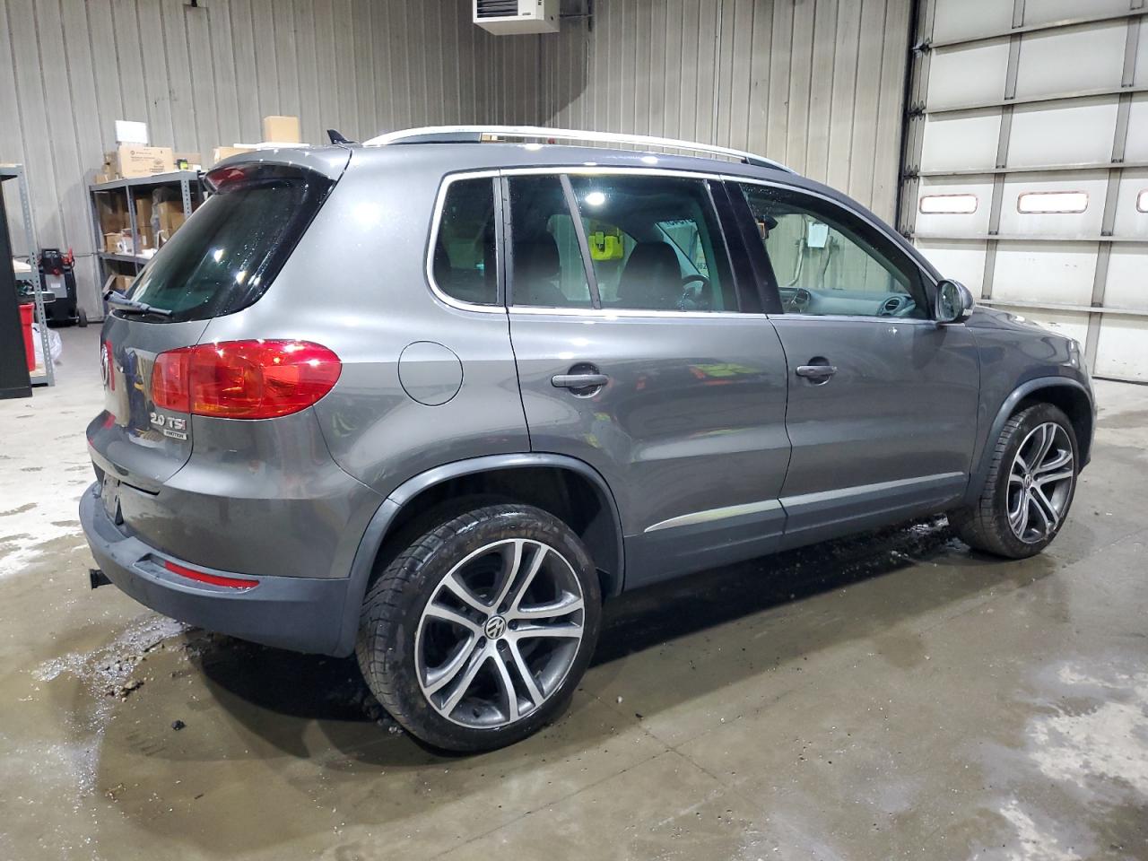 VOLKSWAGEN TIGUAN S