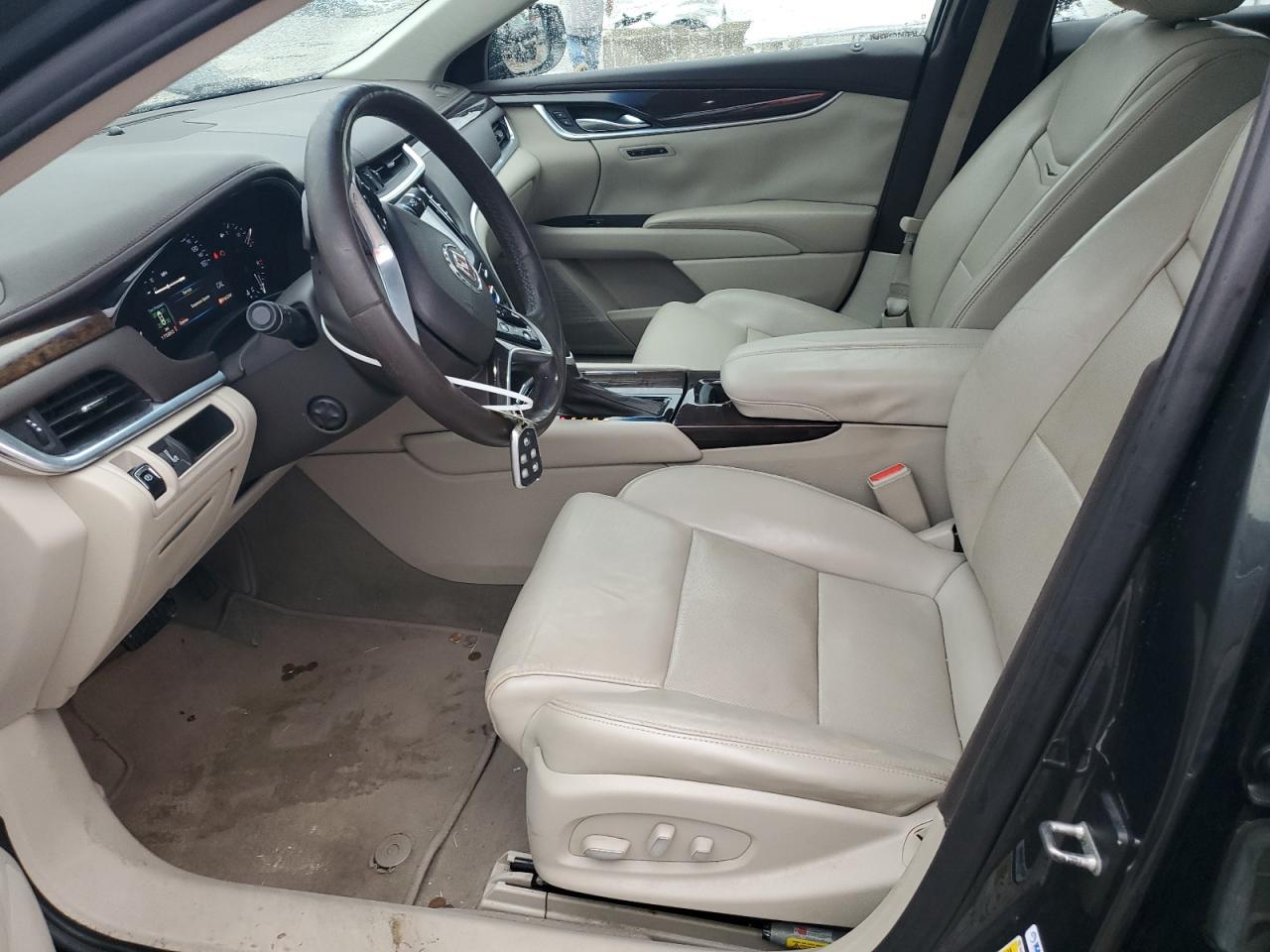 CADILLAC XTS LUXURY COLLECTION