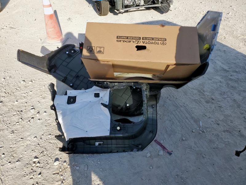 2024 TOYOTA RAV4 XLE P - JTMB6RFV6RD557077