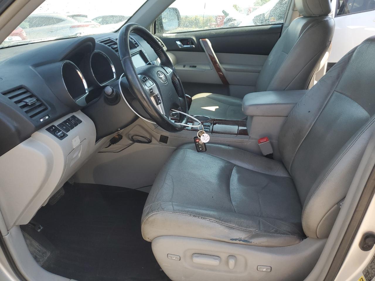 TOYOTA HIGHLANDER LIMITED