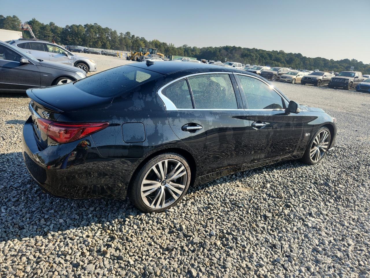 INFINITI Q50 LUXE