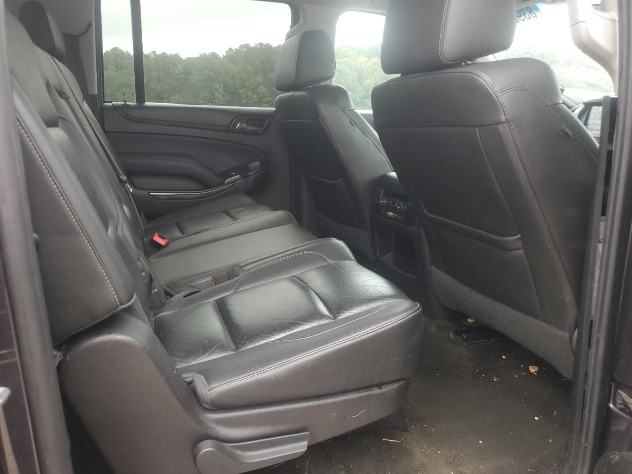 CHEVROLET SUBURBAN C1500 LT