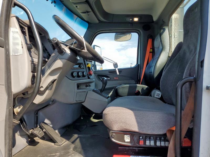 2016 PETERBILT TRACTOR 579 #3284870018