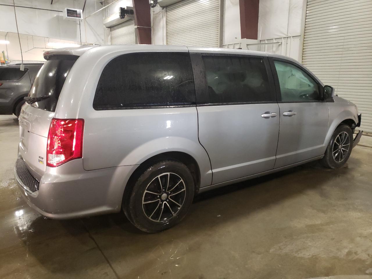 Lot #3316735399 2019 DODGE GRAND CARA