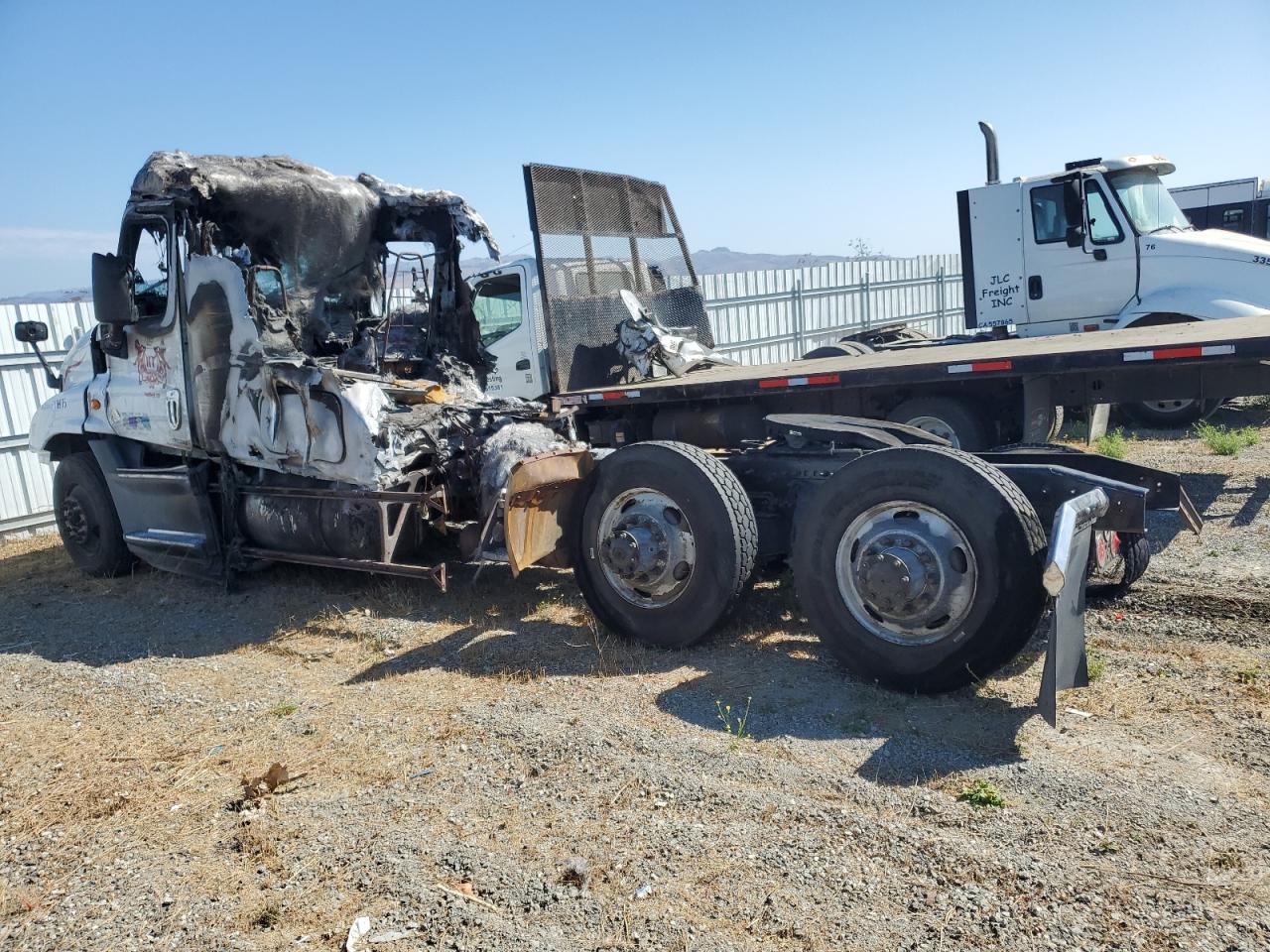 Lot #3302896956 2018 FREIGHTLINER CASCADIA 1