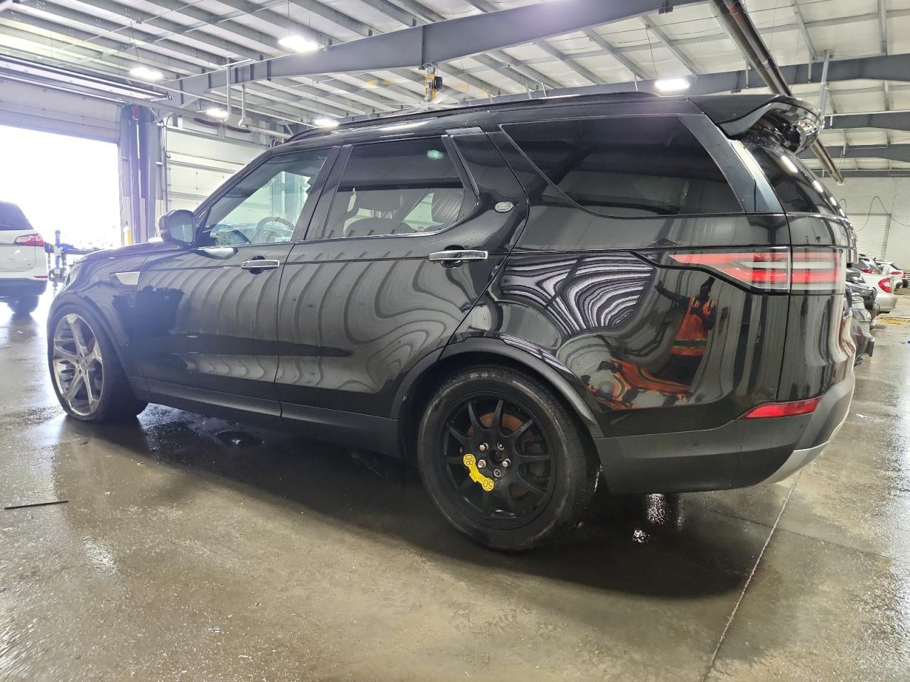 LAND ROVER DISCOVERY HSE LUXURY