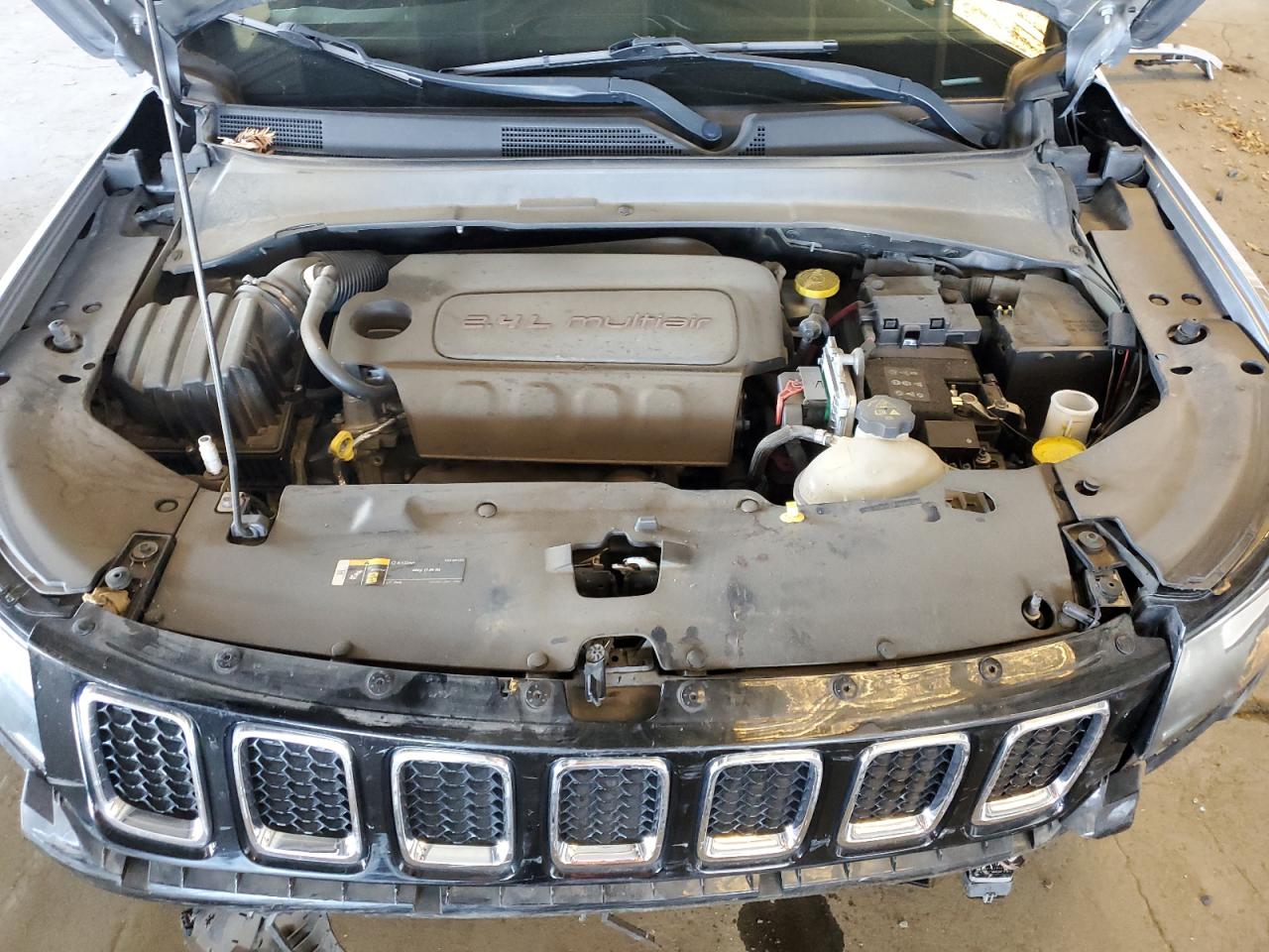 Lot #3302746017 2018 JEEP COMPASS LATITUDE