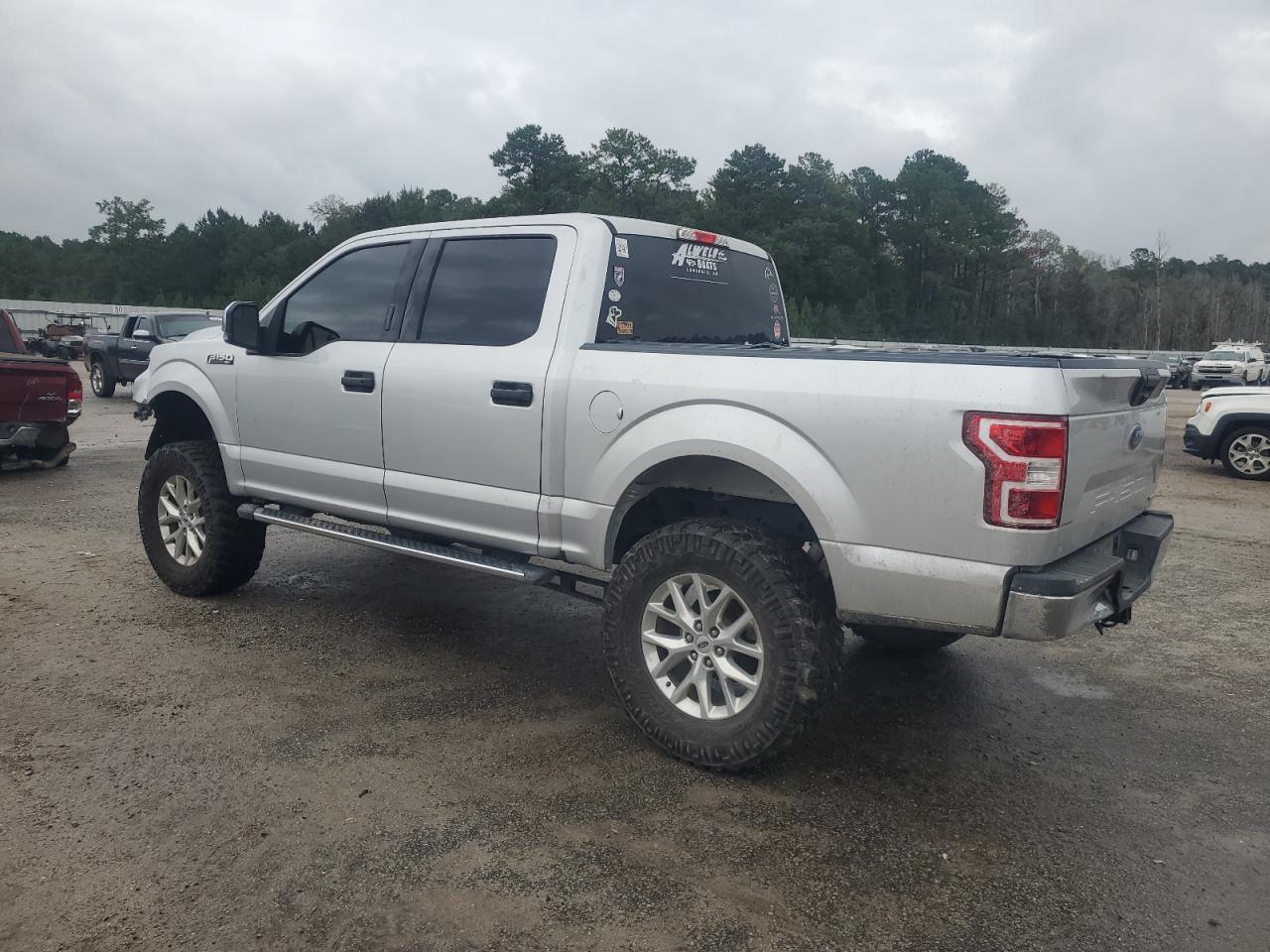 FORD F-150 SUPERCREW