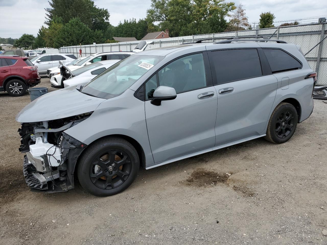 TOYOTA SIENNA XSE