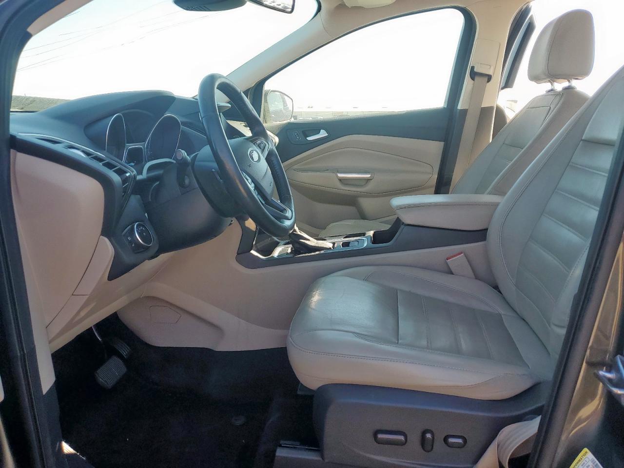 FORD ESCAPE TITANIUM