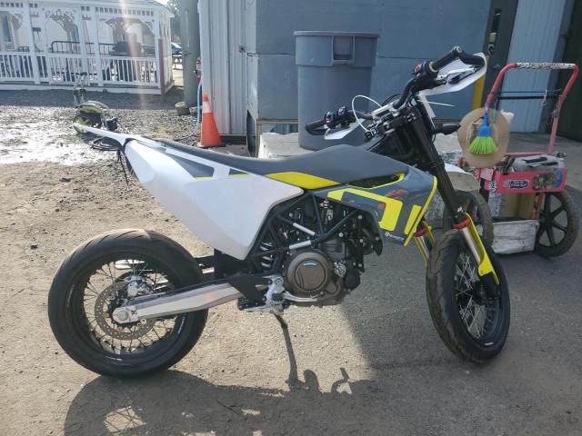 2022 HUSQVARNA SUPERMOTO 701 - VBKUSV402NM736312