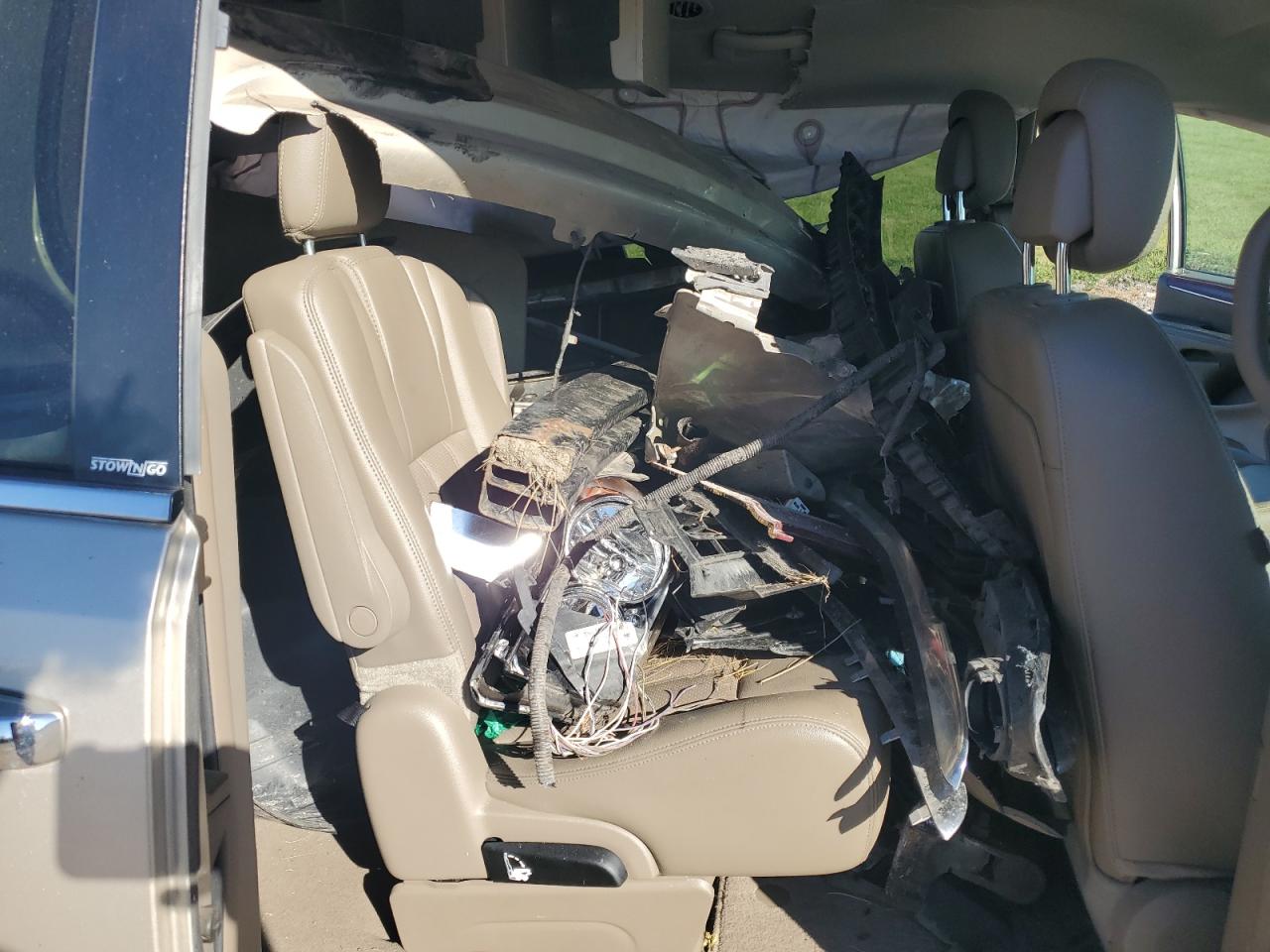 CHRYSLER TOWN & COUNTRY TOURING L