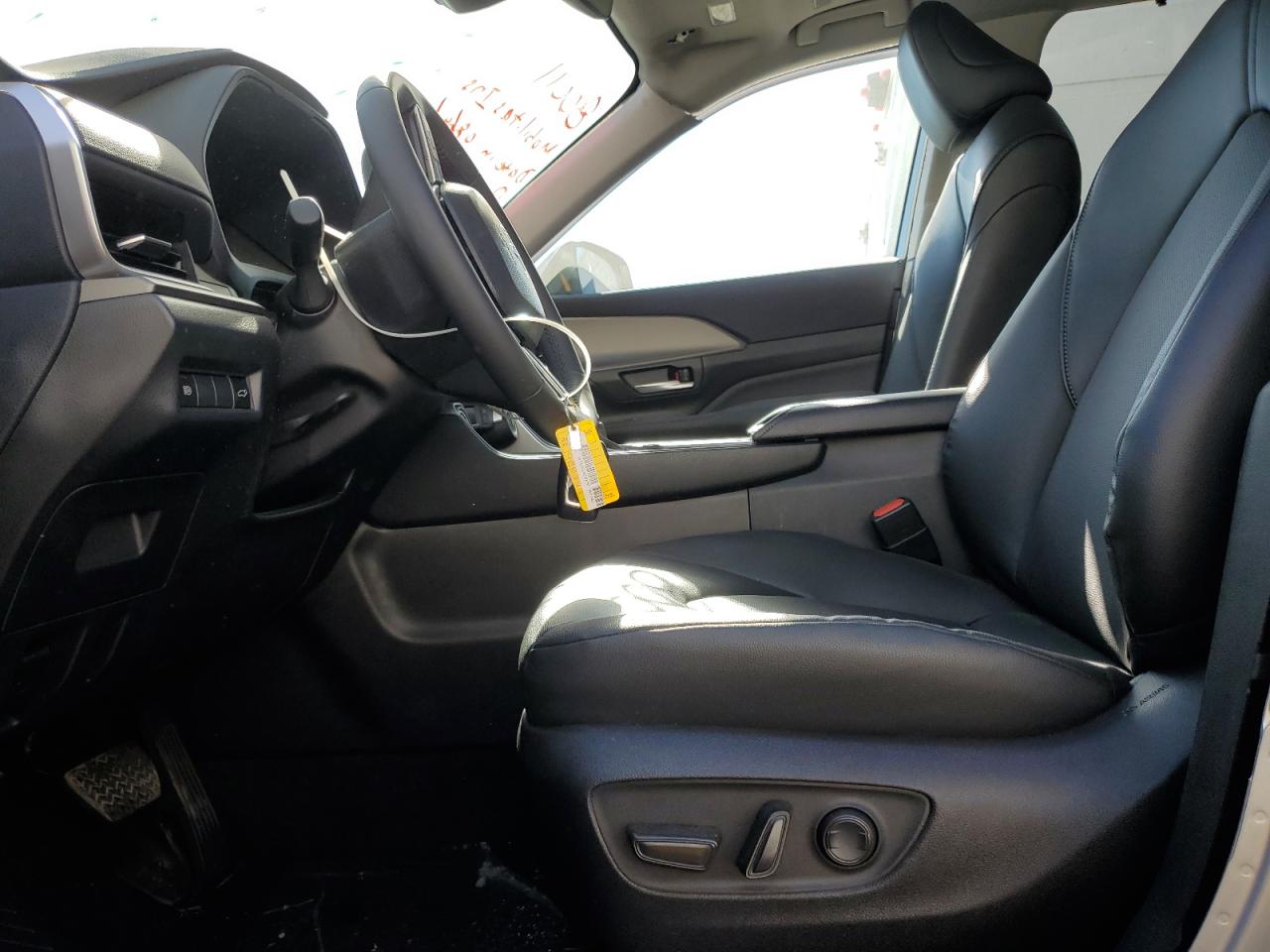 TOYOTA HIGHLANDER LE