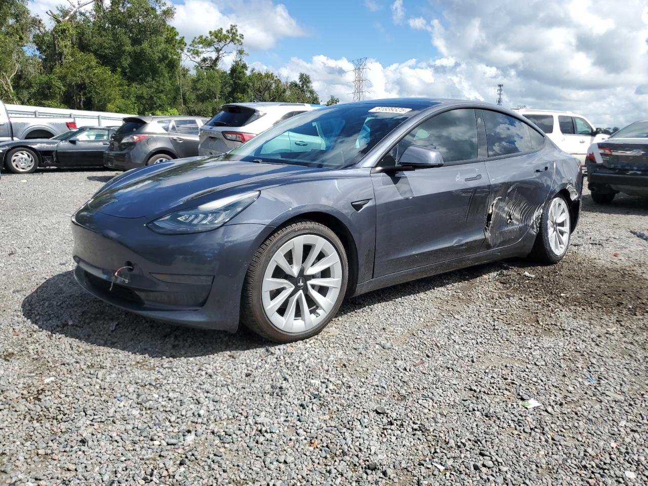 TESLA MODEL 3