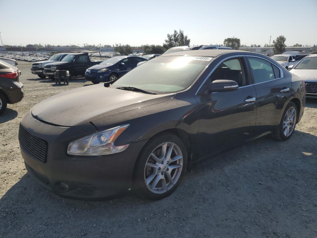 NISSAN MAXIMA S