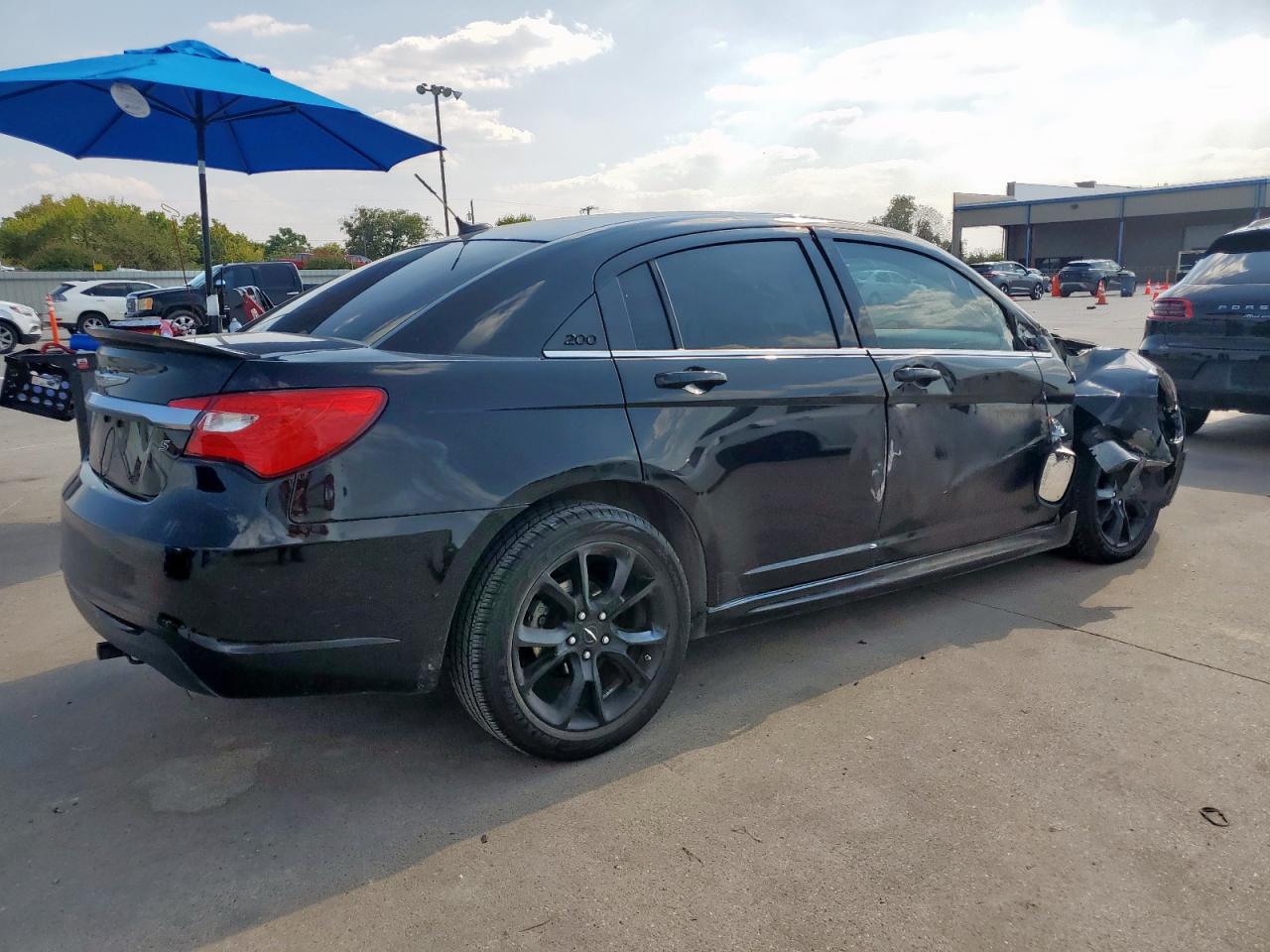 CHRYSLER 200 LIMITED